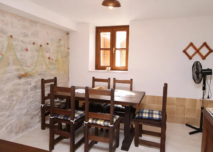 펜션 House With Wifi Okrug Gornji, Ciovo - 5253